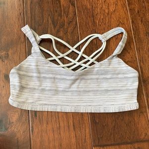 Lululemon sports bra
